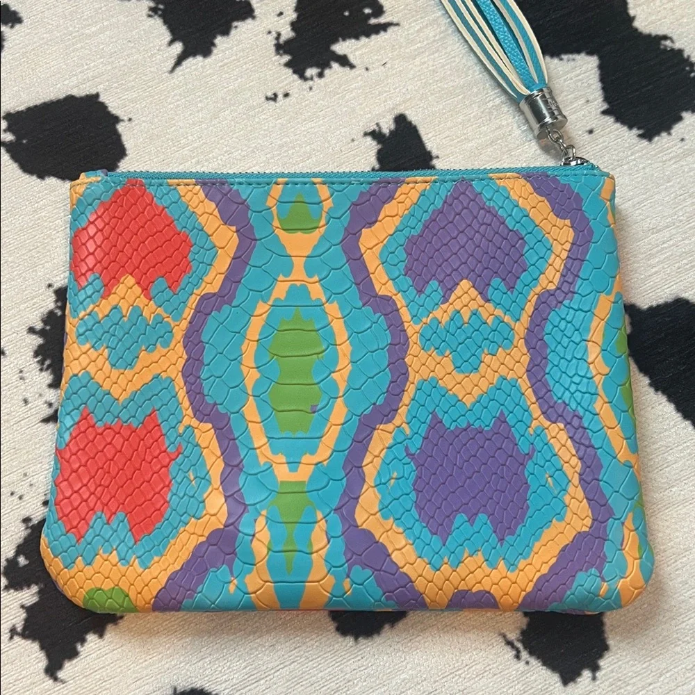 New Rodan + Fields cosmetic case